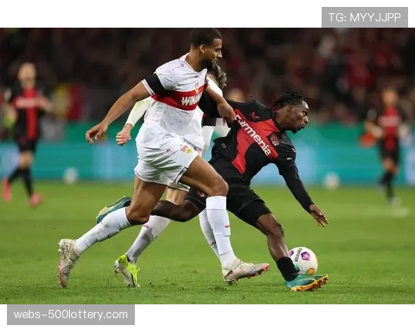 拜仁慕尼黑1-0小胜斯图加特,德里赫特头球制胜 拜仁慕尼黑1-0小胜斯图加特,德里赫特头球制胜